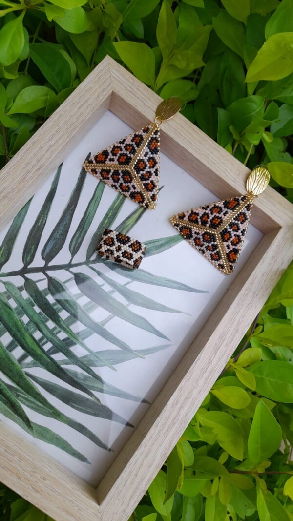 Aretes Triangulares Animal Print - Imagen 2